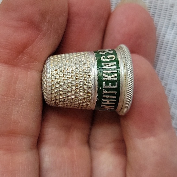 Lot of 5 Metal Vintage Thimbles - Picture 5 of 6